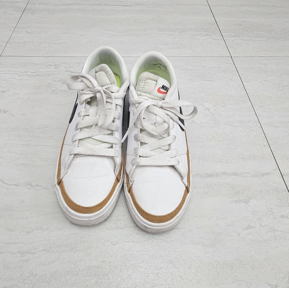 Nike Court Legacy Sneakers